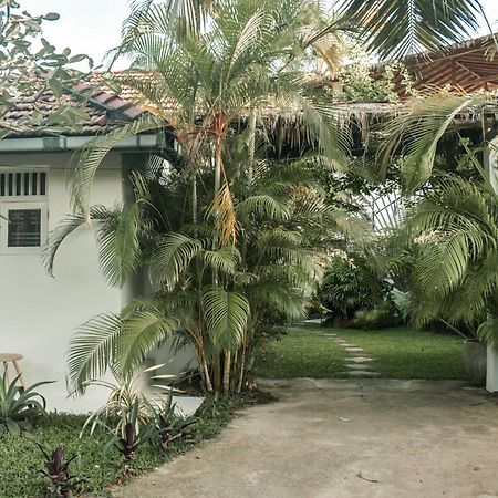 Casa Gitano Hotel Ahangama Exterior photo
